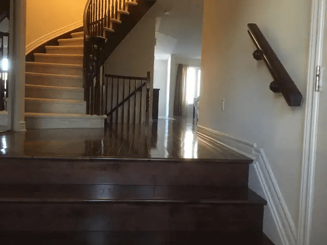 201 Silvermoon Crescent - Photo 3 of 3
