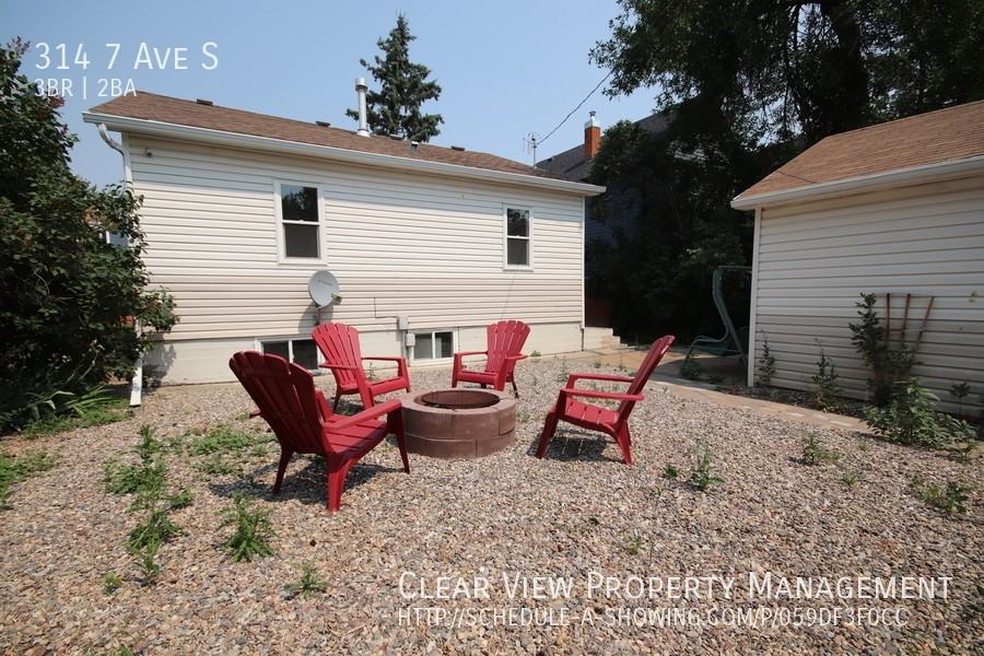 314 7 Ave S - Photo 2 of 13