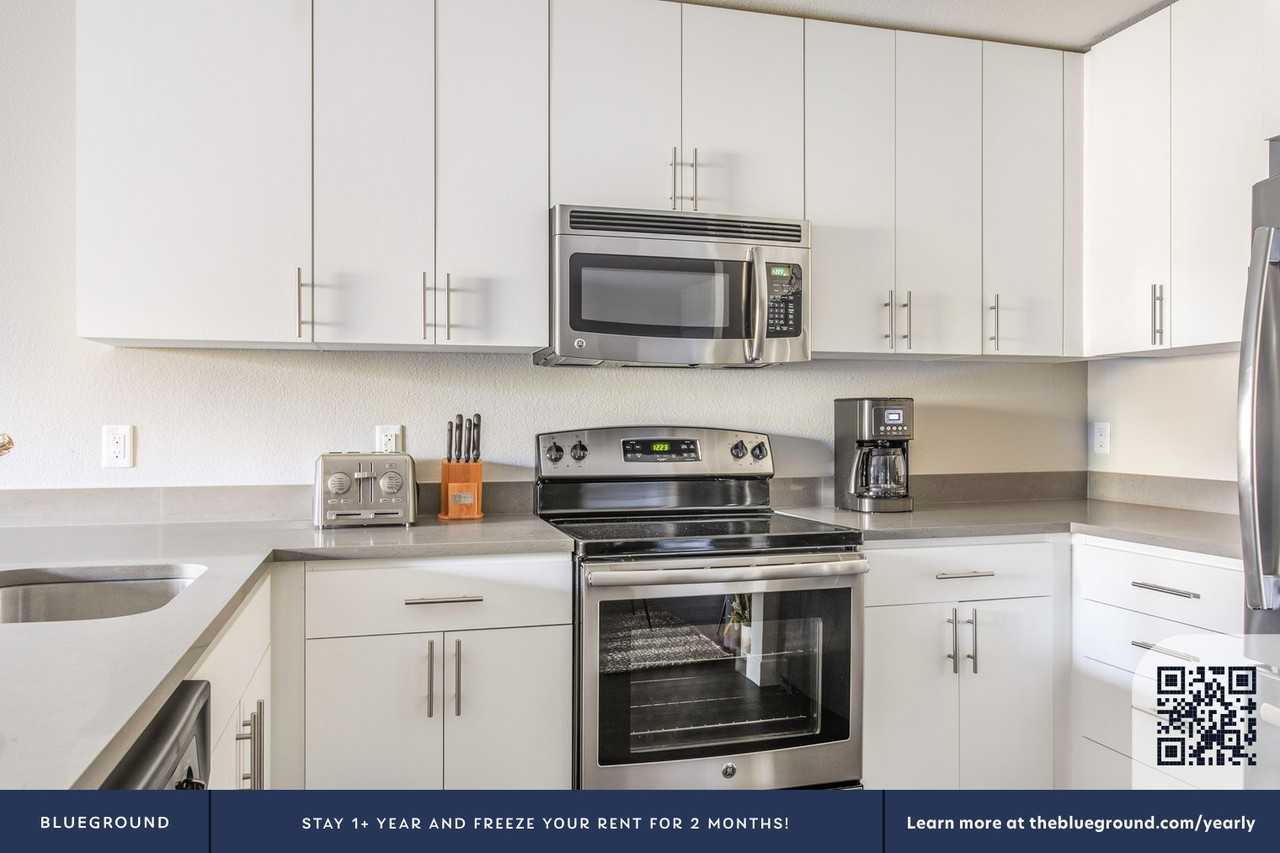 655 South Fair Oaks Avenue - Photo 7 of 35