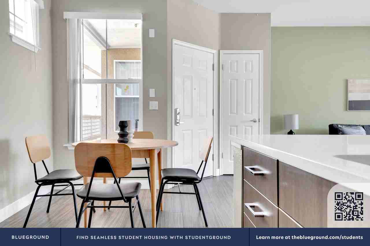 1263 Lakeside Drive - Photo 7 of 69