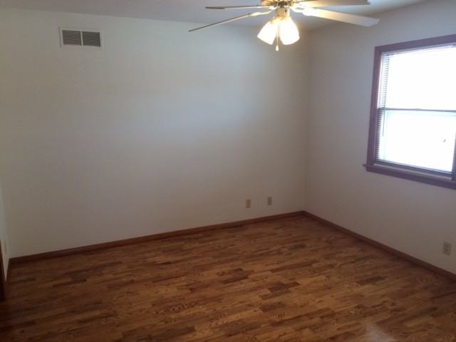 Mecherle Drive Apartments - Photo 4 of 11
