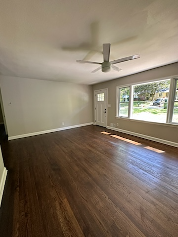 1689 Laurelwood Dr Sw - Photo 2 of 11