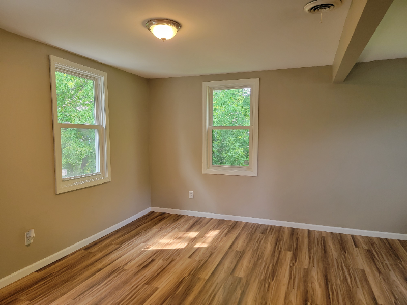 N96W16350 County Line Rd #B - Photo 2 of 8