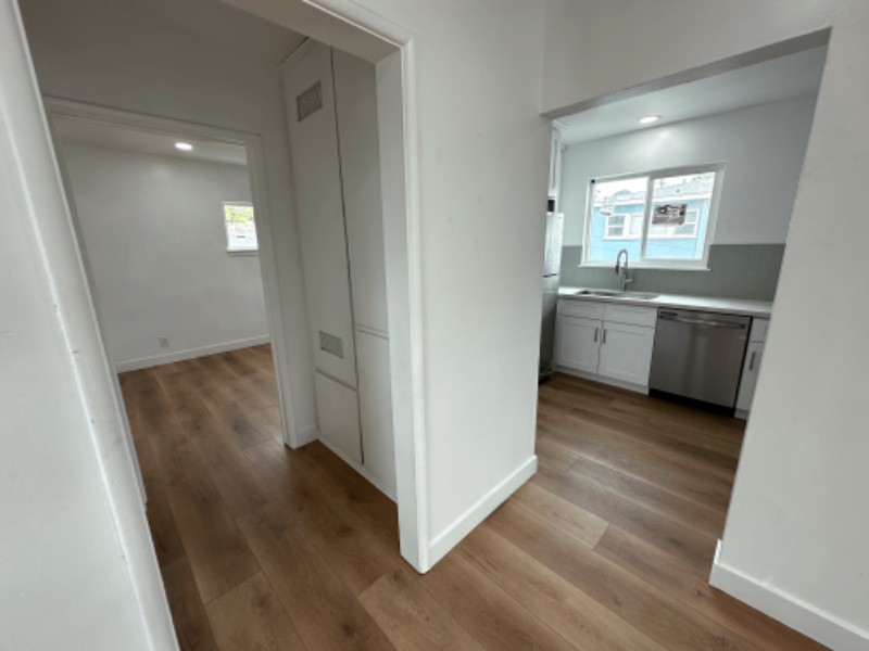 776 Junipero Ave - Photo 4 of 11