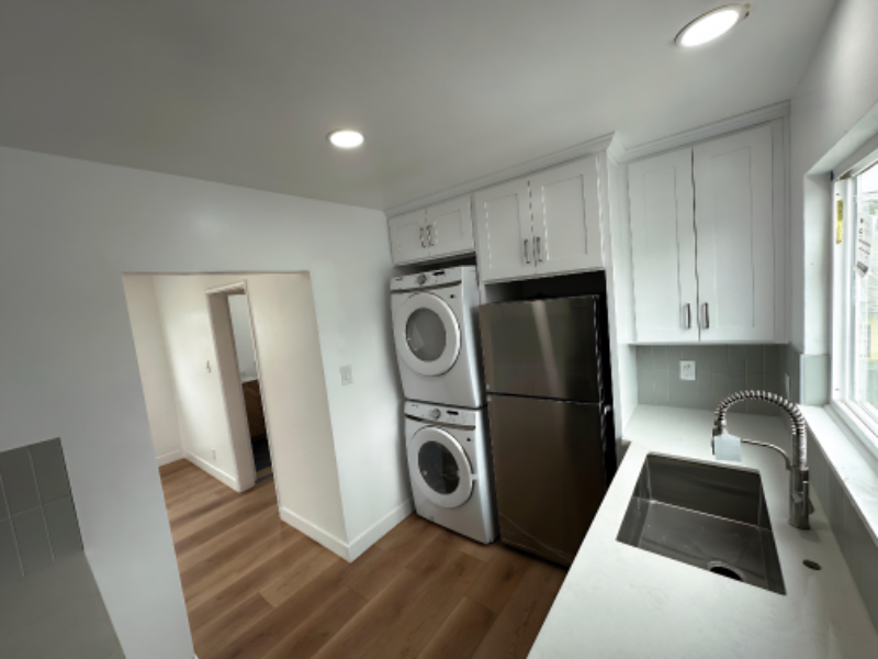 776 Junipero Ave - Photo 5 of 11