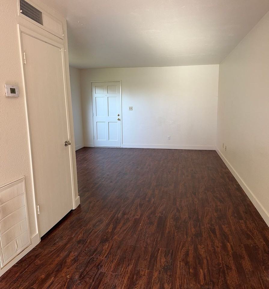 2808 Prescott Road - Photo 2 of 9