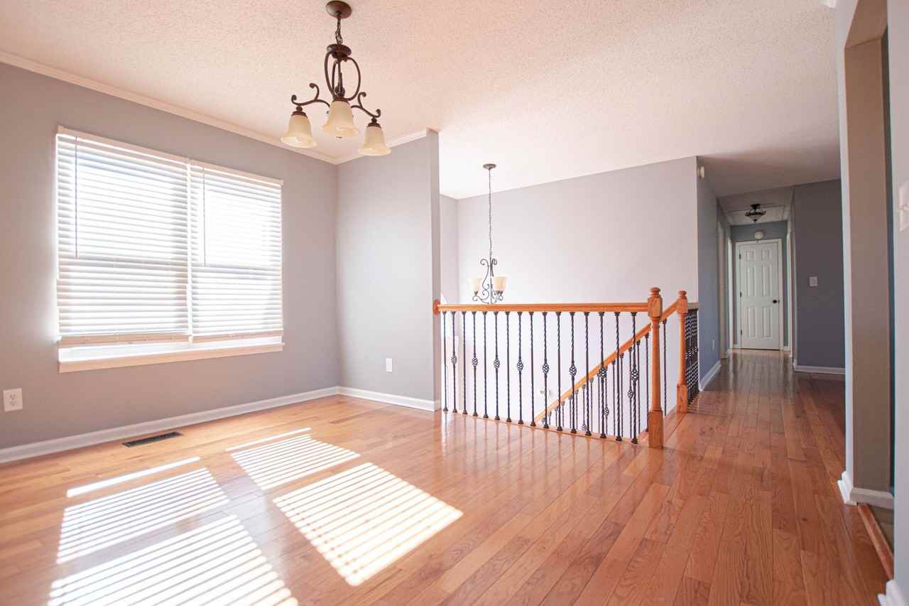 507 Brentwood Cir - Photo 5 of 20