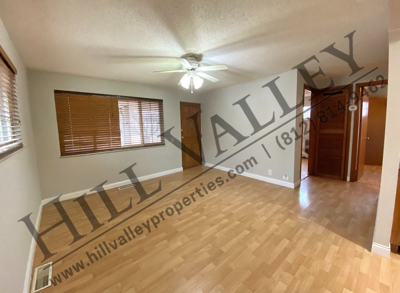 2370 Idaho St - Photo 4 of 13