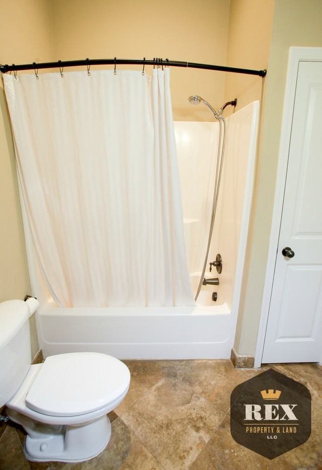 936 Broad St - Photo 5 of 10