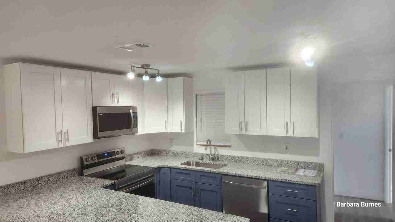 549 Martha Dr - Photo 6 of 19