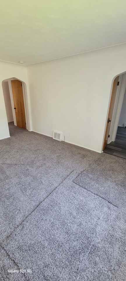 3117 Glencairn Ave - Photo 3 of 13