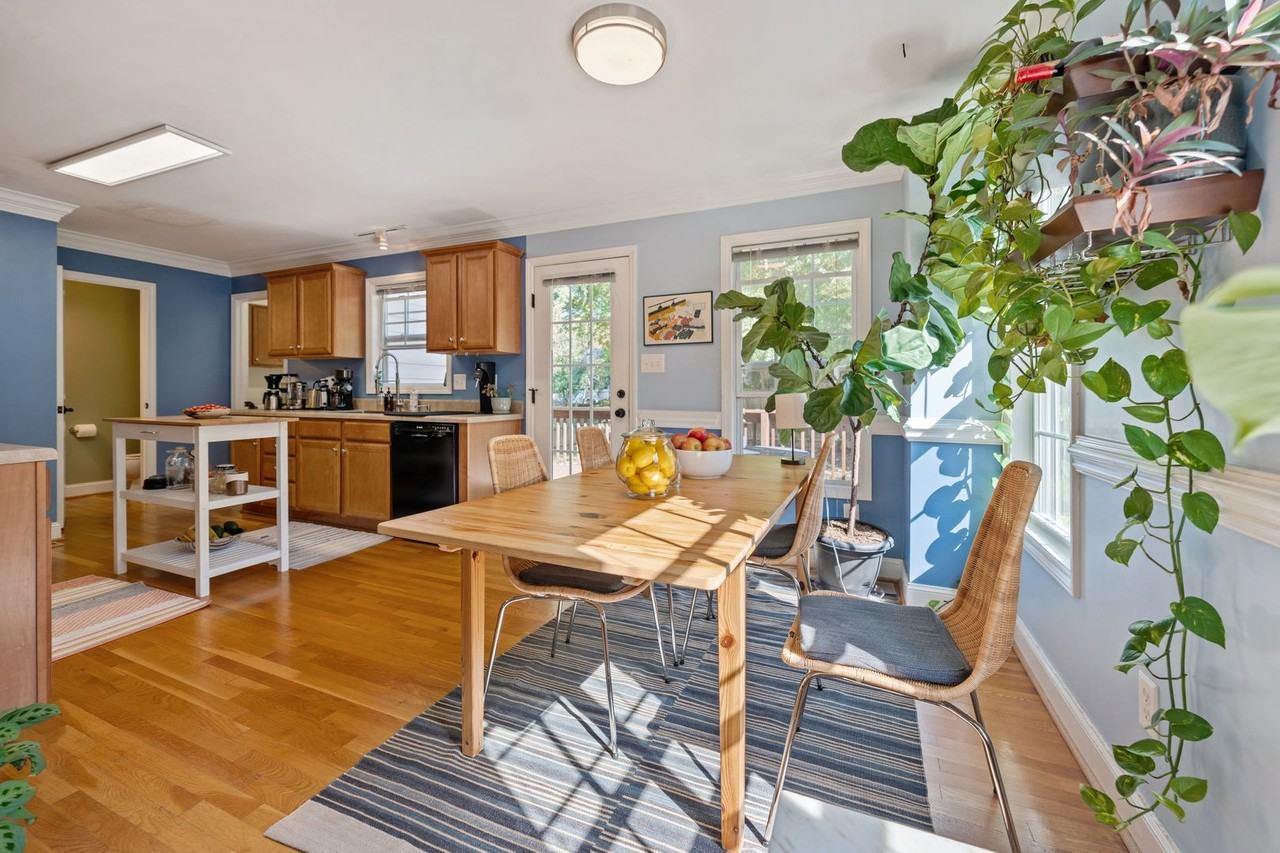 404 W Cornwallis Rd - Photo 3 of 12