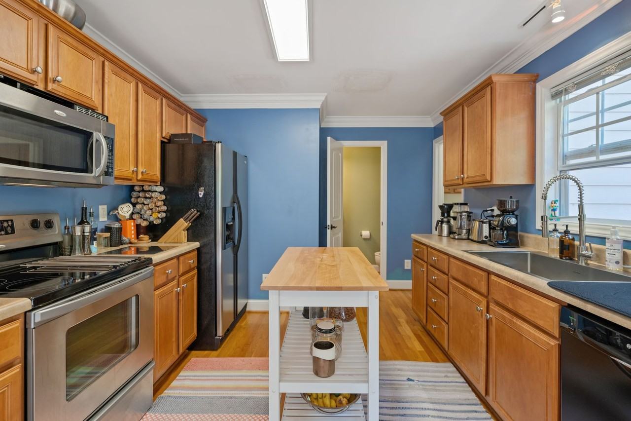 404 W Cornwallis Rd - Photo 4 of 12