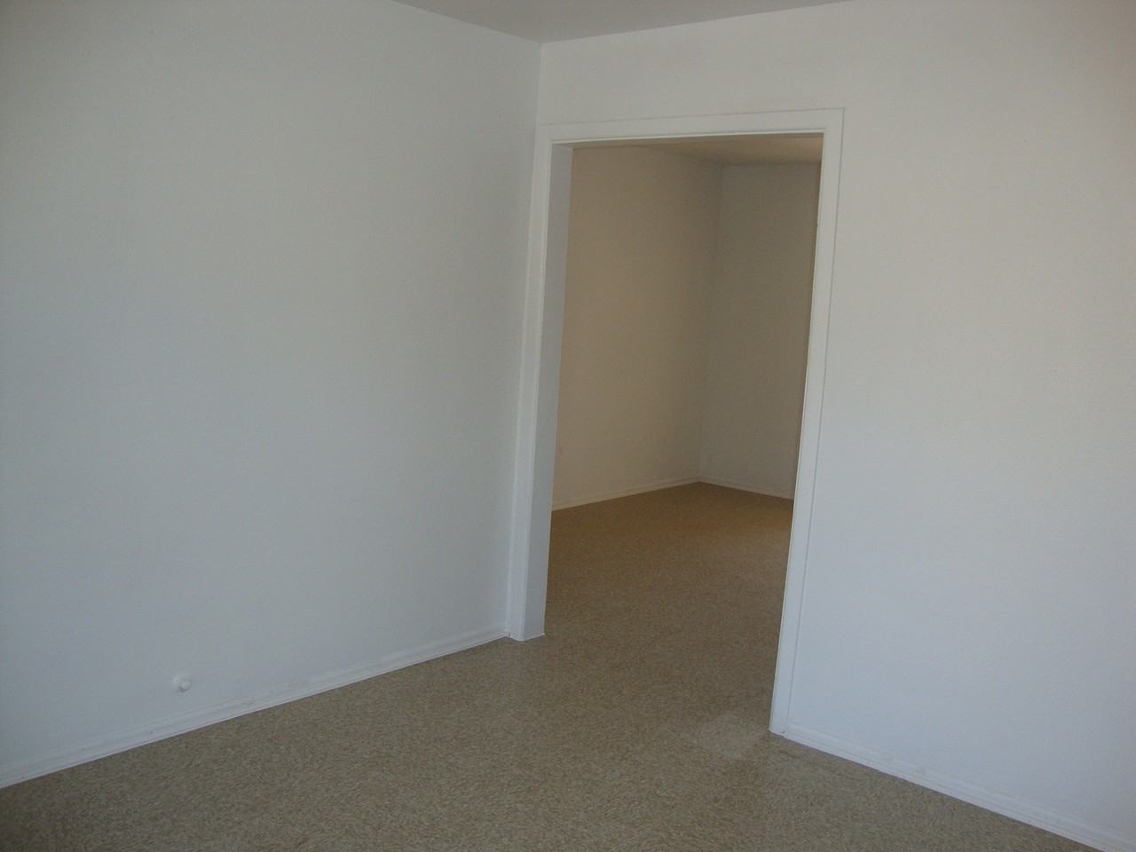 118 Durant St - Photo 3 of 12