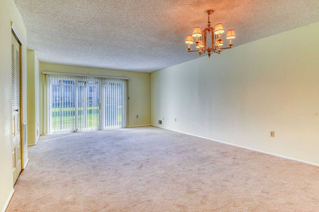 10 Fillmore Pl - Photo 2 of 27