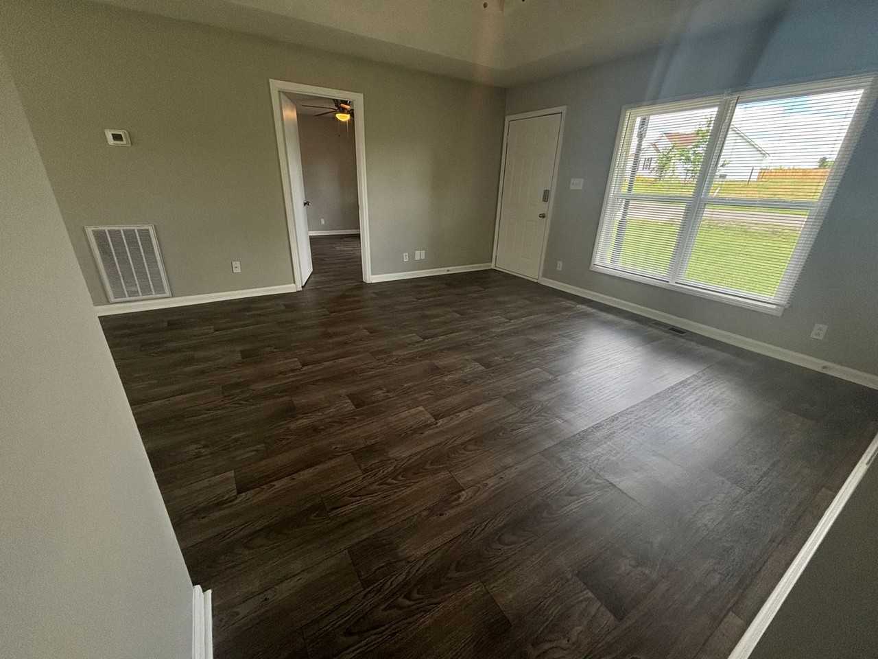 1237 Kendall Dr - Photo 6 of 25