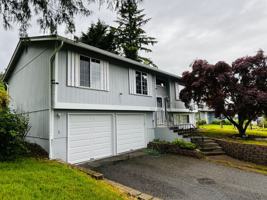 featured image of 3075 Ne 72nd St