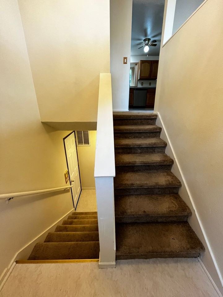 3075 Ne 72nd St - Photo 5 of 28