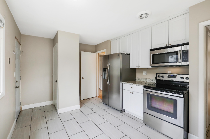 6332 Xerxes Ave S - Photo 2 of 9