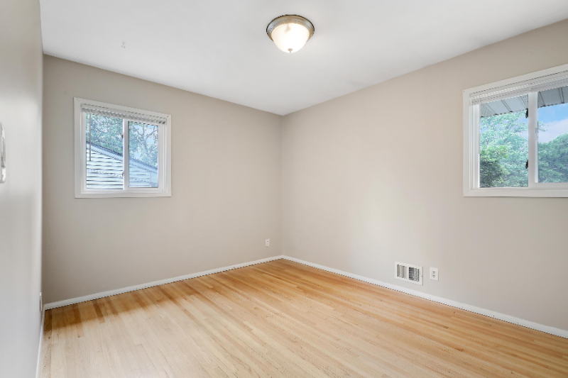 6332 Xerxes Ave S - Photo 7 of 9