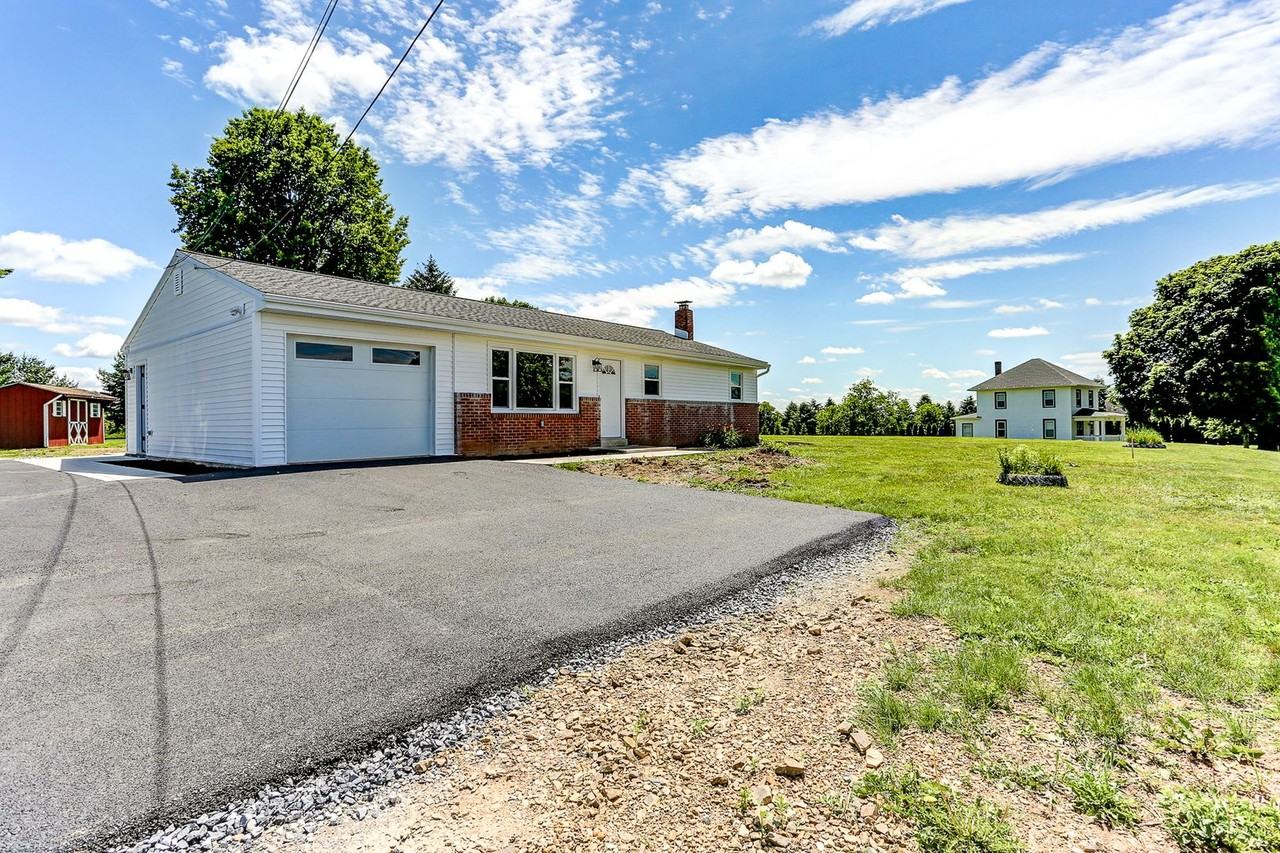 224 Hershey Rd - Photo 2 of 15