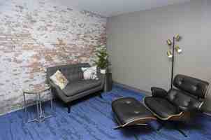 featured image of 300 Sheyenne St