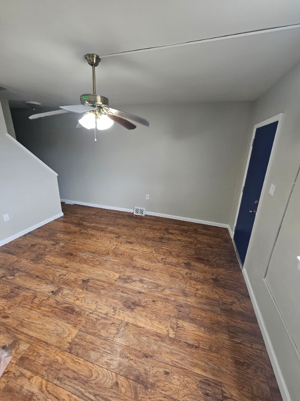 640 Hollace St - Photo 4 of 13