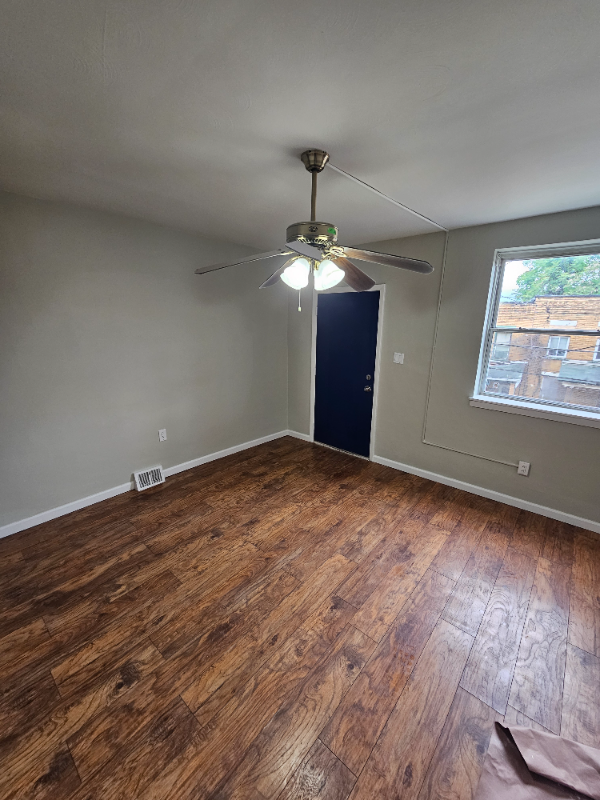 640 Hollace St - Photo 5 of 13