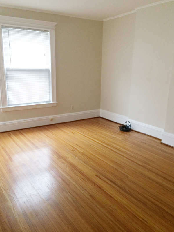 556 Park Ave #556PARKAVE - Photo 3 of 9