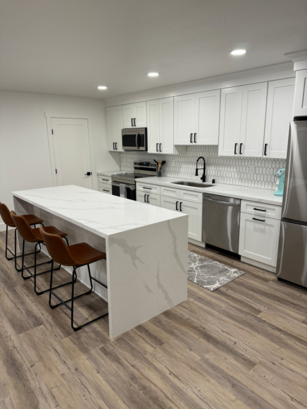 1895 Susan Ln #A - Photo 2 of 6