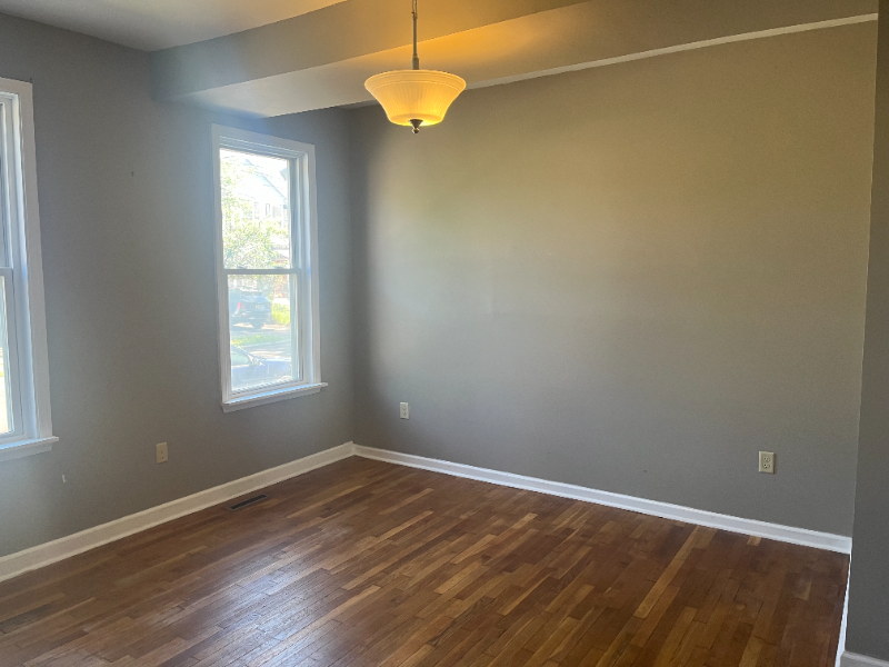 1059 Barrett St #1 - Photo 3 of 17