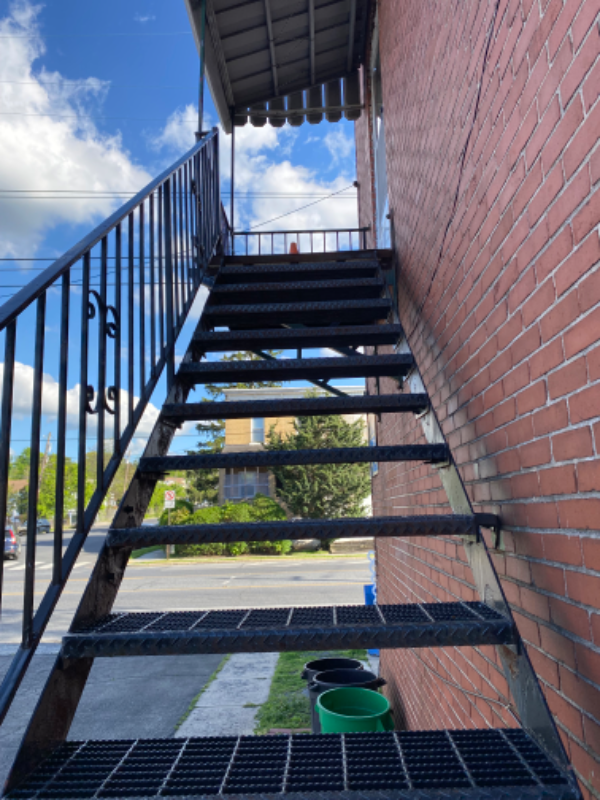 1007 Hanover Ave - Photo 2 of 11