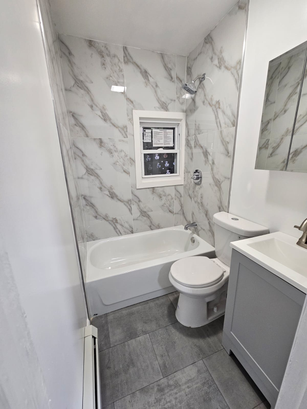 257 N 4th St #1 - Photo 2 of 9