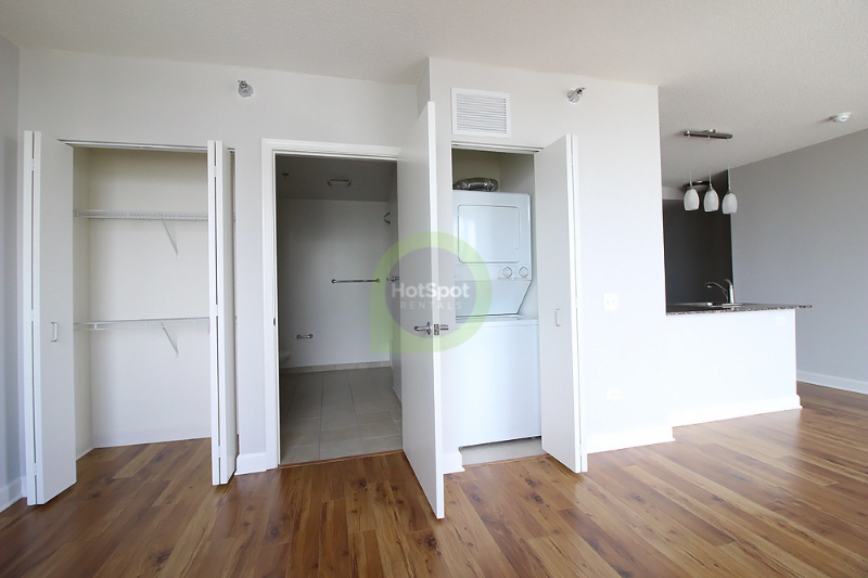 312 N Canal St - Photo 6 of 20