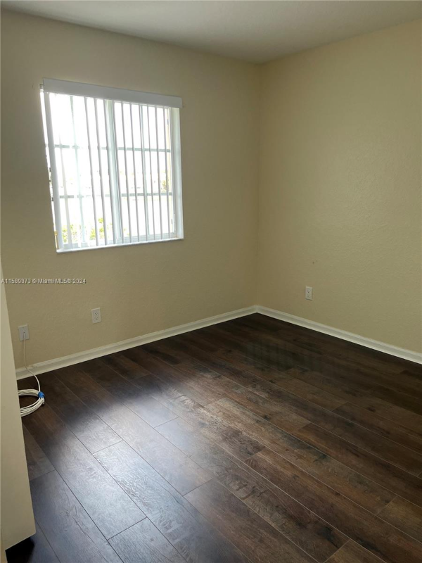 2083 Sw 87th Ter #0 - Photo 3 of 5