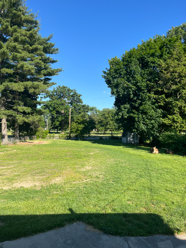 3913 Beverly Dr - Photo 2 of 7