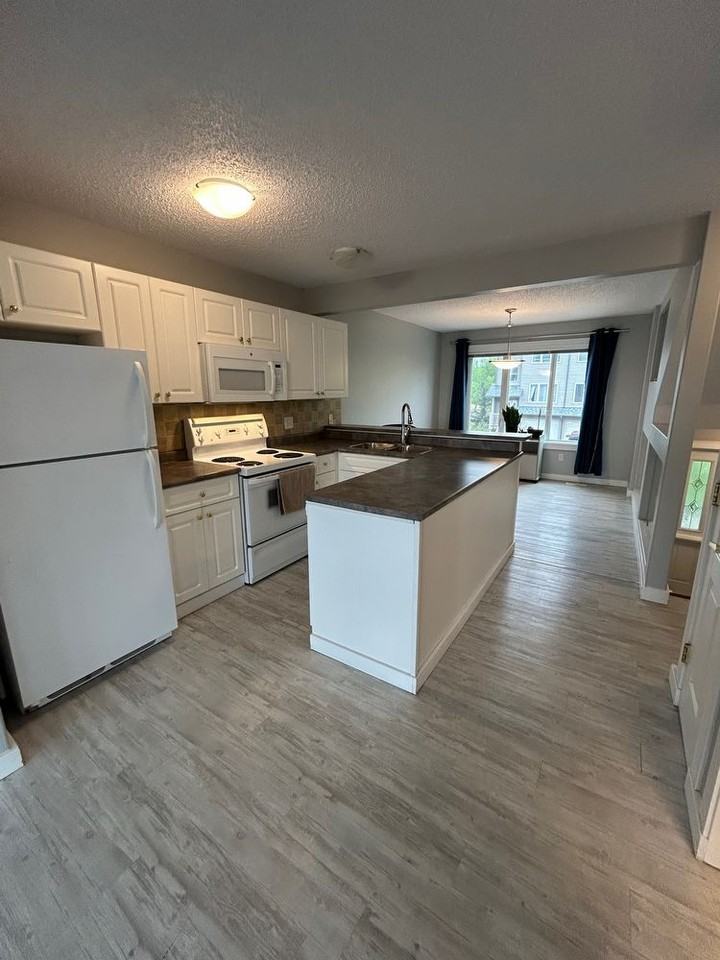 100 Apartment Building - Photo 3 of 21