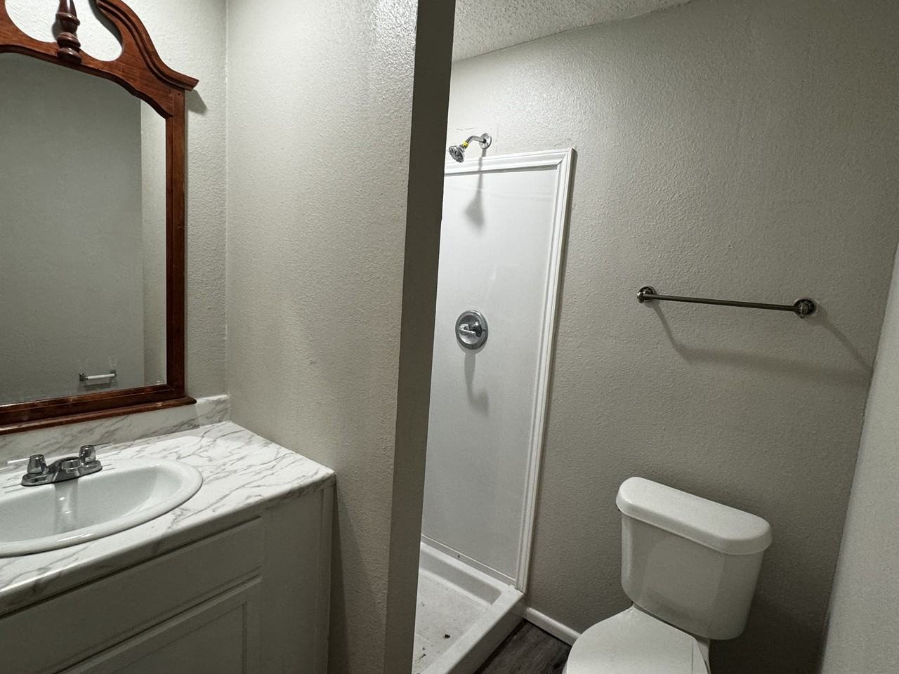 1911 41st St #B - Photo 4 of 8