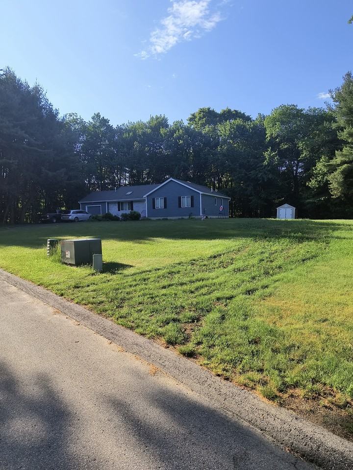 8 Nathaniel Dr #NA - Photo 2 of 17