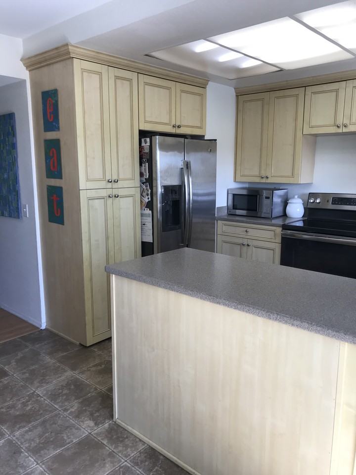 475 Cannon Green Dr - Photo 2 of 10