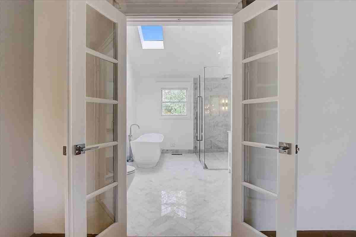 610 S Whispering Hills Dr #NA - Photo 2 of 18