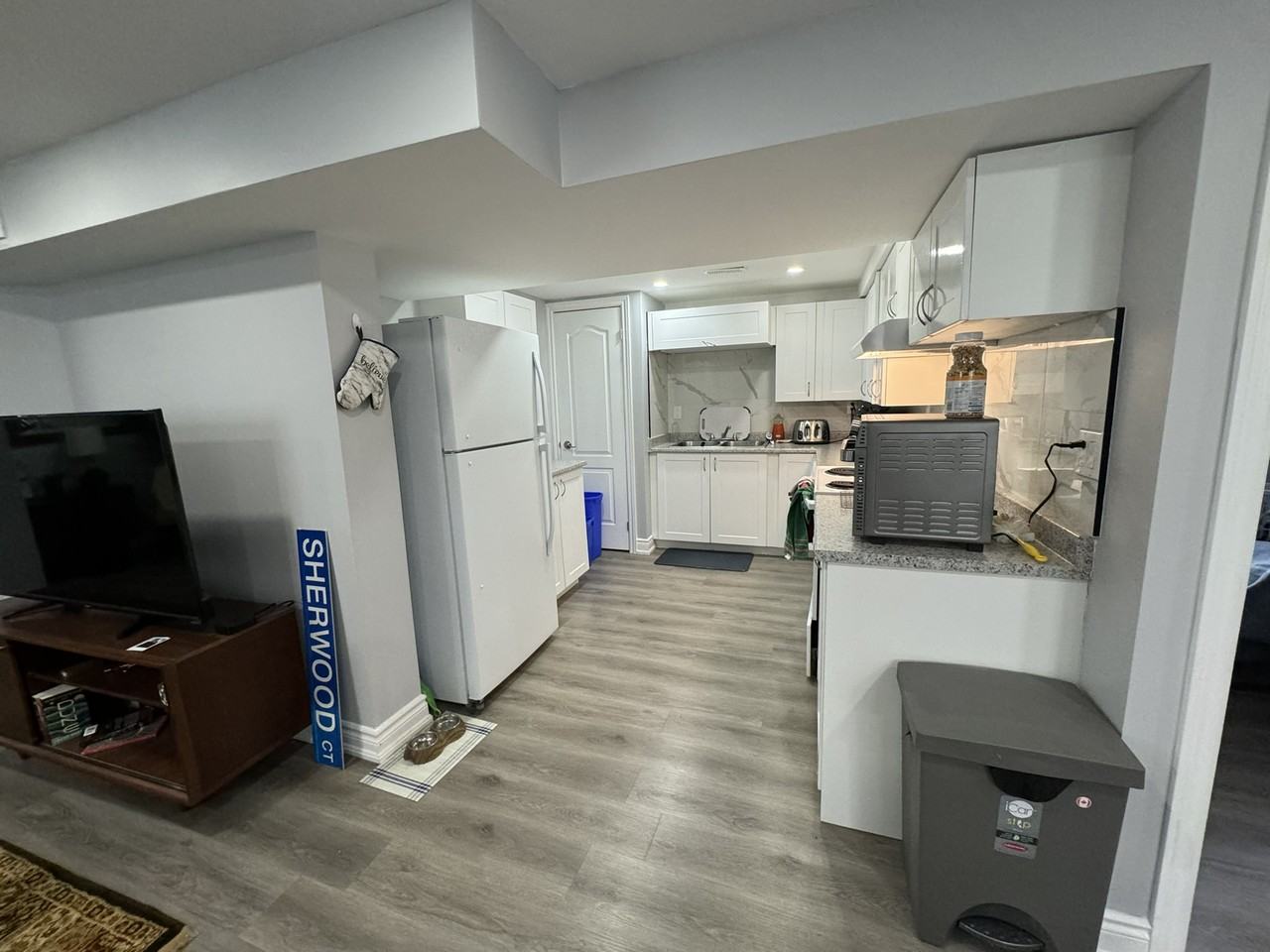 29 Birchcliffe Crescent - Photo 5 of 12