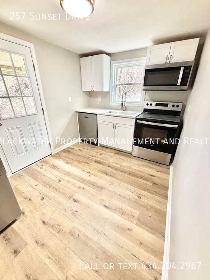 257 Sunset Dr - Photo 3 of 8