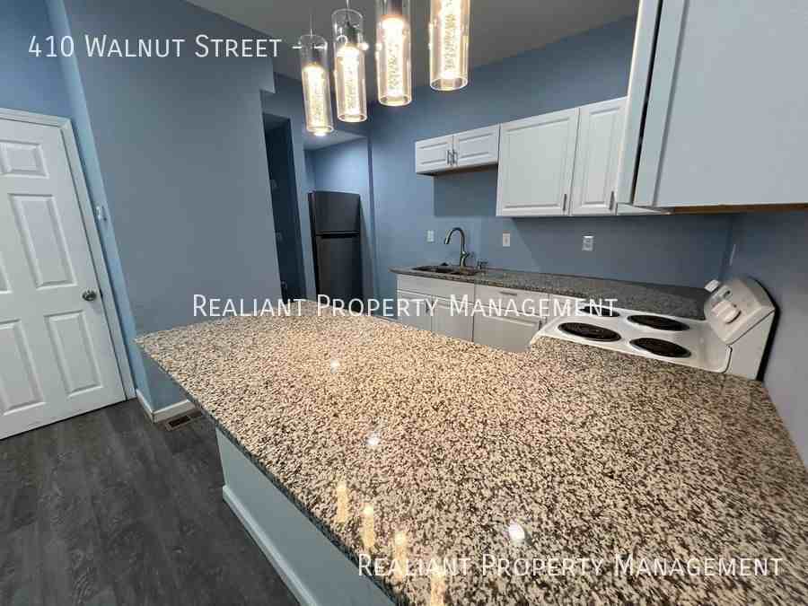 410 Walnut St #2 - Photo 3 of 11