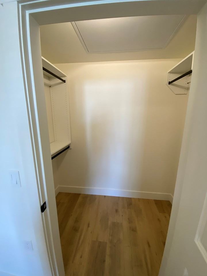 19935 75A Avenue - Photo 5 of 11