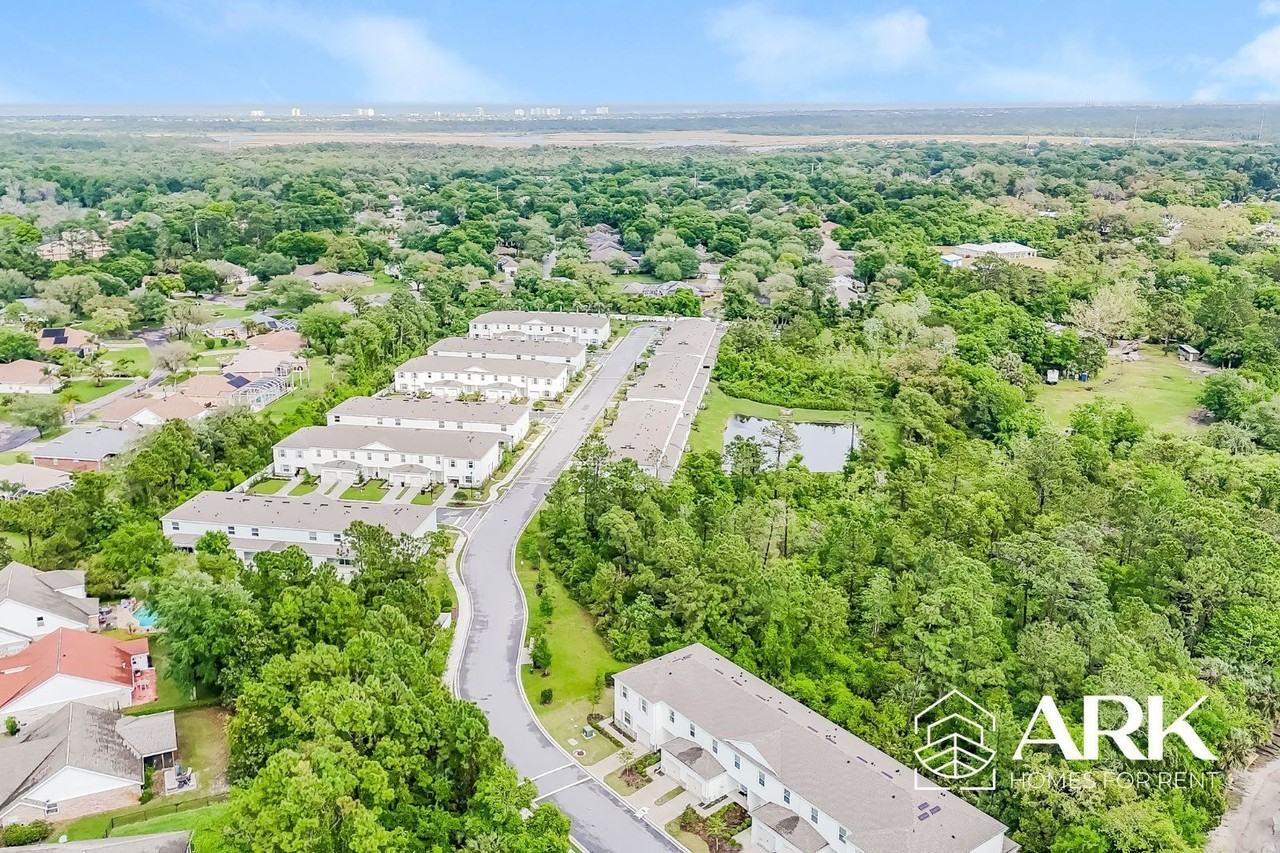 Ormond Grande Townhomes Community - Photo 3 of 31