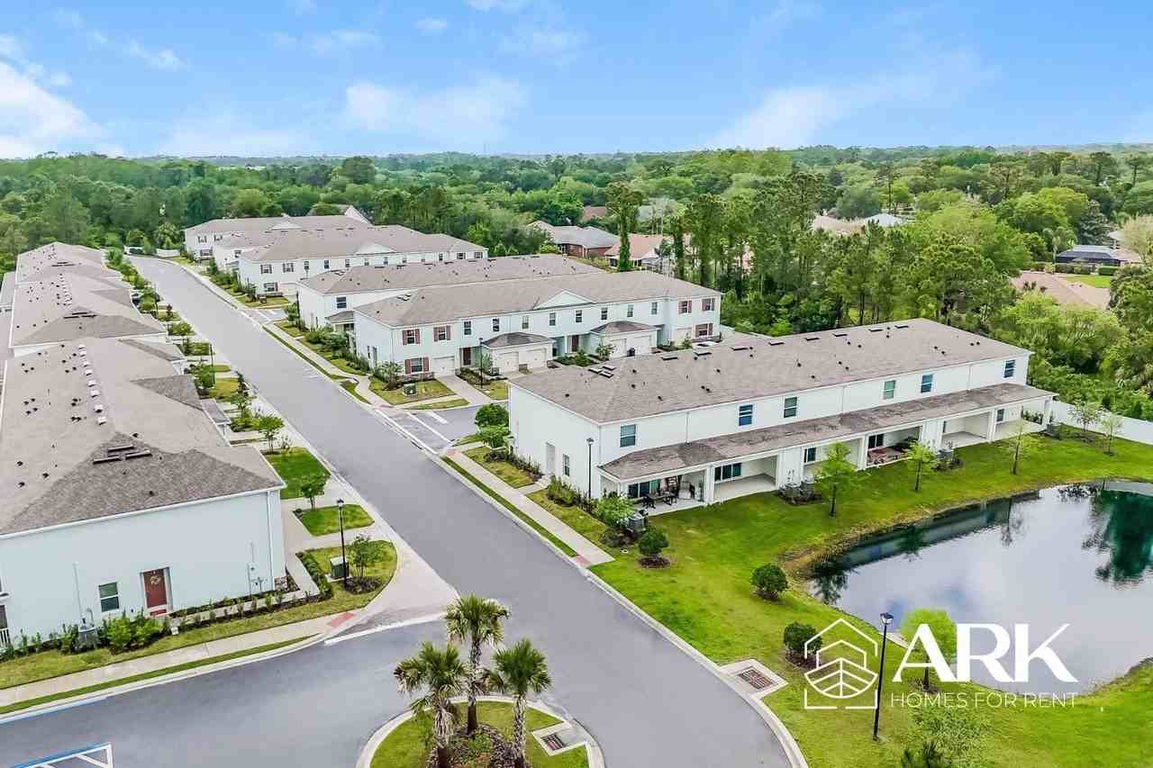 Ormond Grande Townhomes Community - Photo 5 of 31