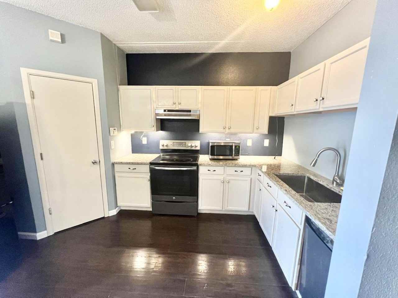 Big Rock Drive - Photo 3 of 36