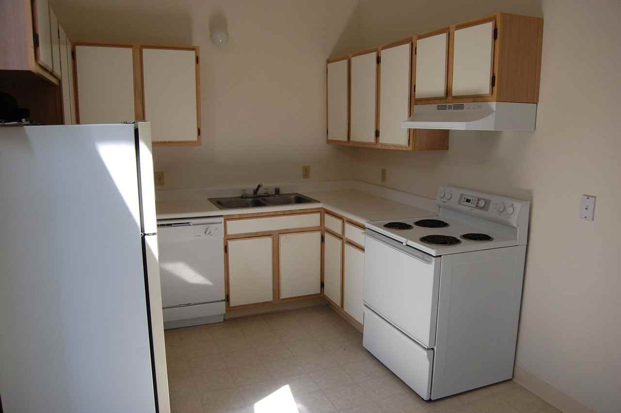 The Mountains Apartment Complex - Photo 2 of 5