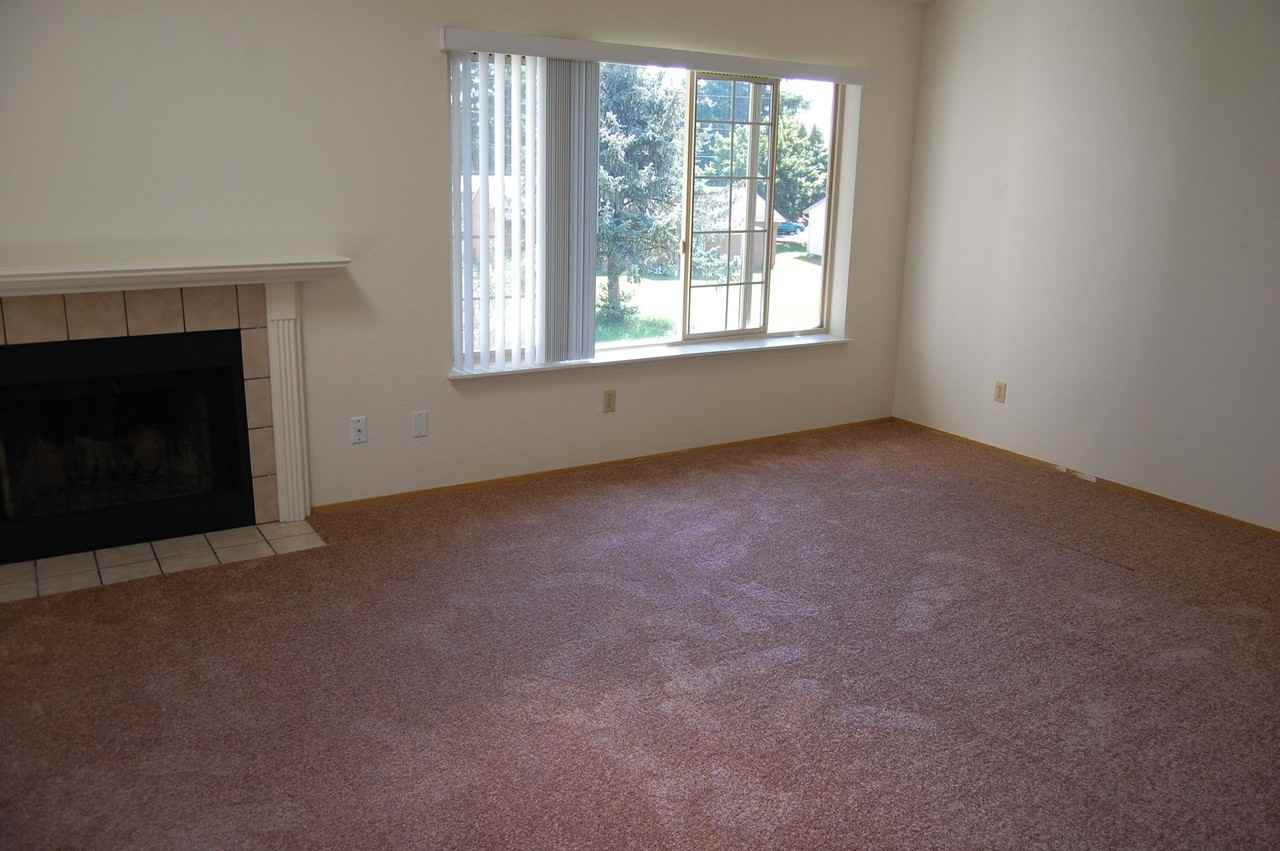 The Mountains Apartment Complex - Photo 4 of 5